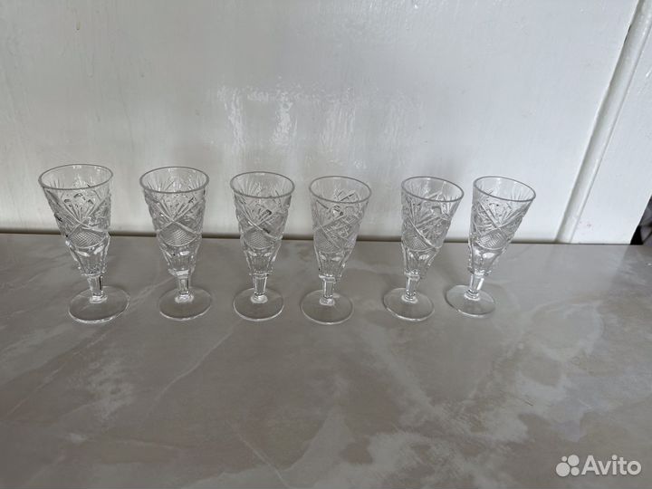 Хрустальные рюмки