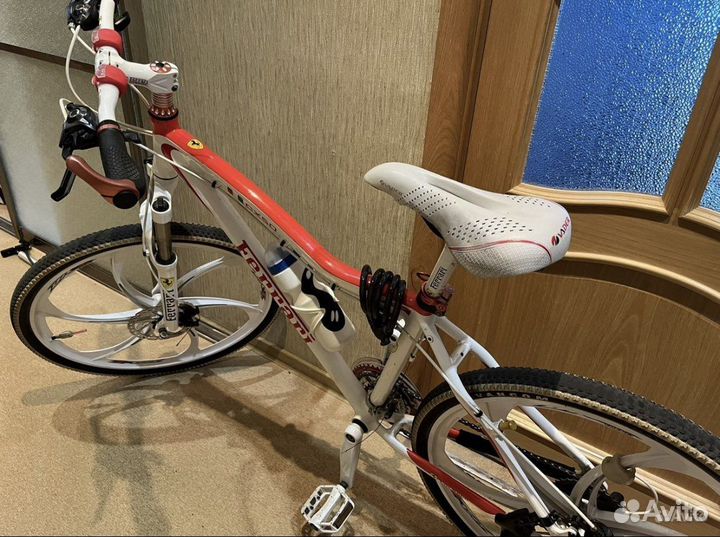 Велосипед Ferrari
