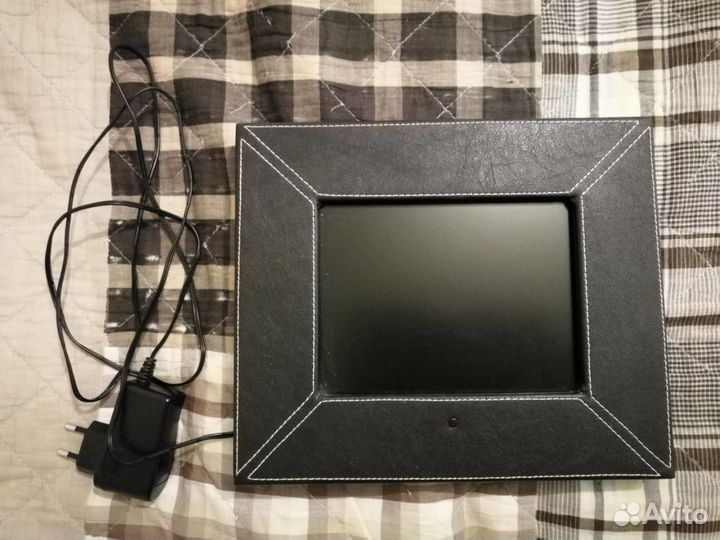 Цифровая фоторамка Onext PF-8Lb