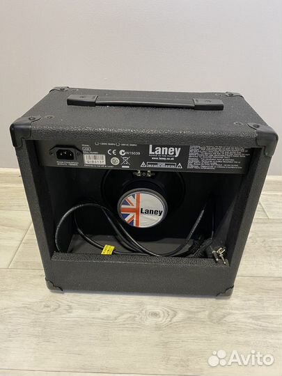 Комбоусилитель для электрогитары Laney LX20