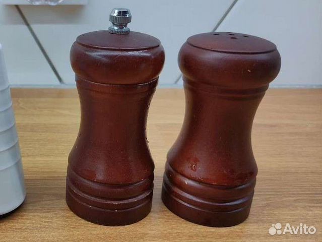 Солонка и перечница с мельницей