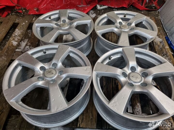 Комплект литых дисков CF Grass