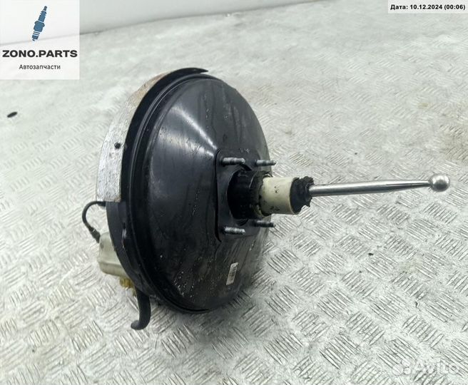 Усилитель тормозов вакуумный на Volkswagen Bora