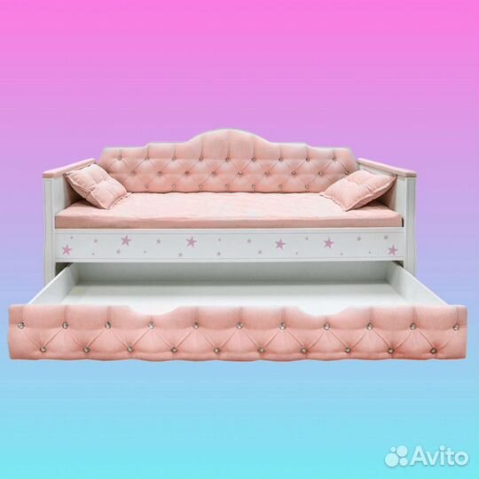 Кровать с каретной стяжкой