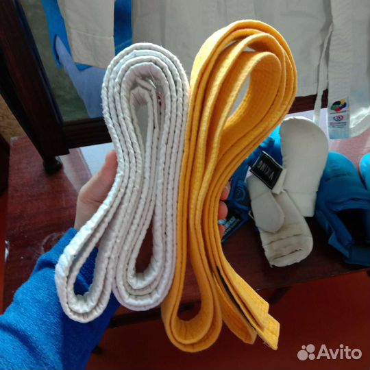 Кимоно, перчатки, наколенники