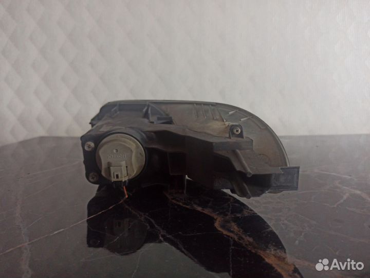 Противотуманные фары Nissan Cefiro a33