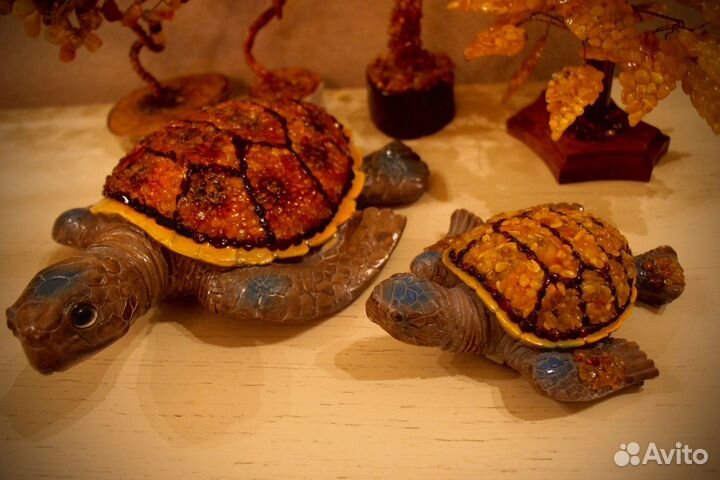 Черепаха статуэтка из янтаря, янтарные фигурки