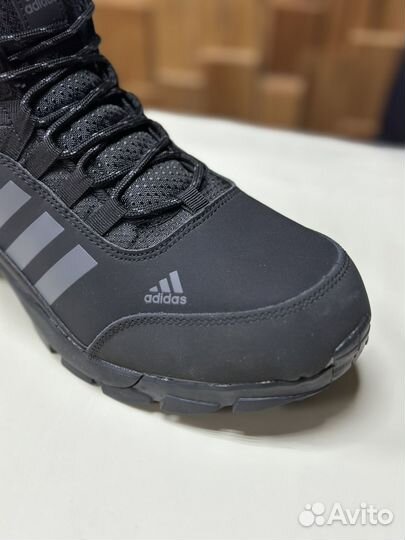 Кроссовки Adidas Climaproof зимние