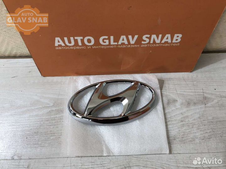 Эмблема решетки радиатора Хендай Солярис