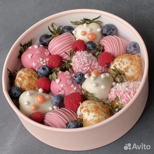 Клубника в шоколаде съедобный букет