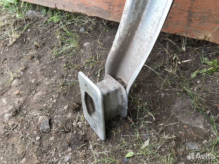 Усилитель заднего бампера LADA vesta