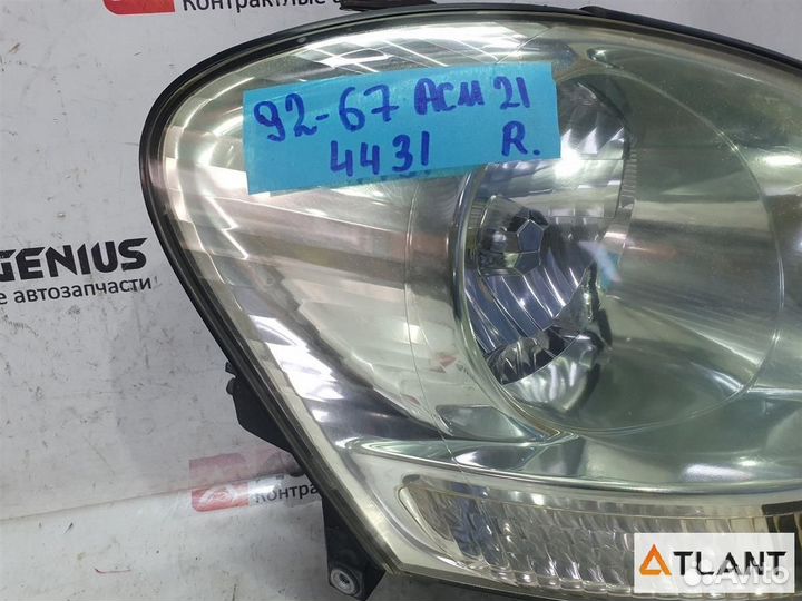 Фара передняя правая toyota ipsum