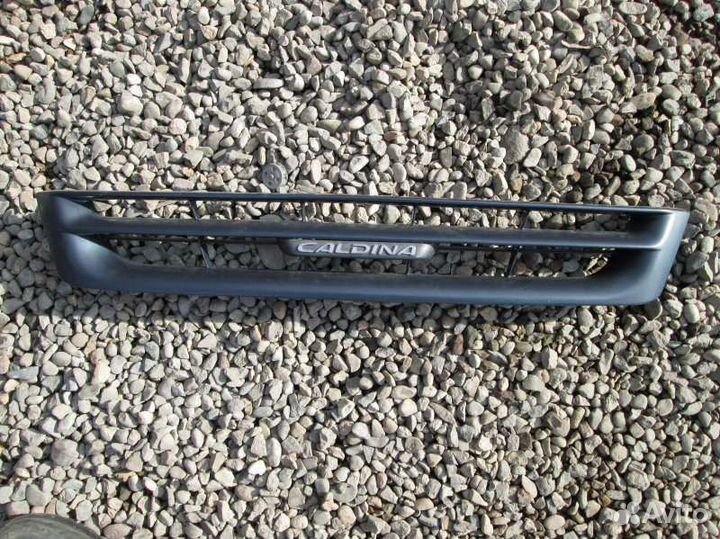 Решетка радиатора Toyota Caldina ST195 3S-FE 1994