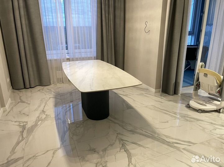 Стол обеденный из керамогранита