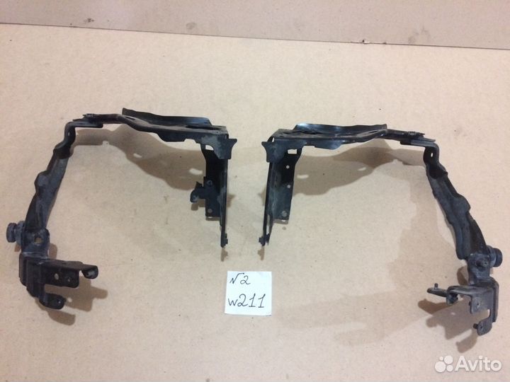 Крепление фар(очко) Mercedes W211