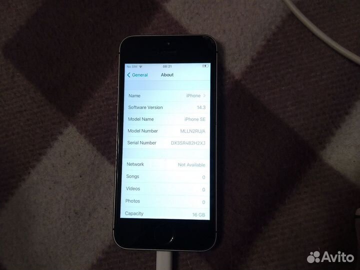 iPhone SE, 16 ГБ