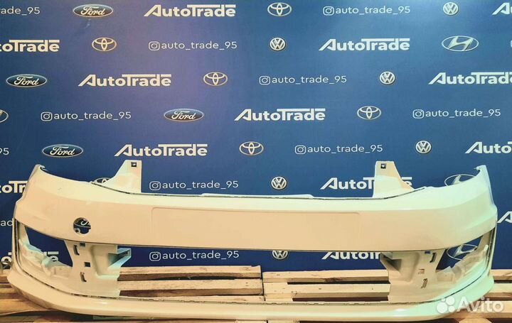 Бампер передний volkswagen Polo 2015 белый