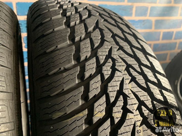 Nokian Tyres WR Snowproof 205/60 R16 92H