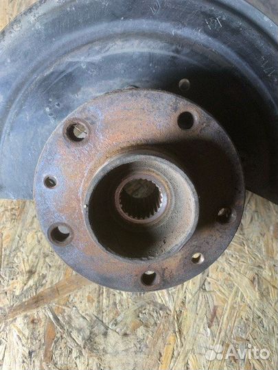 Кулак поворотный передний правый Renault Duster HS