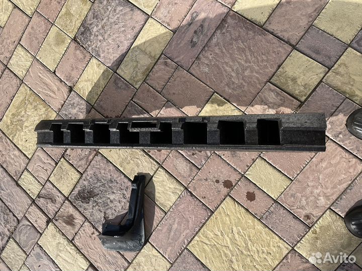 5JH807251 Абсорбер бампера Skoda Rapid