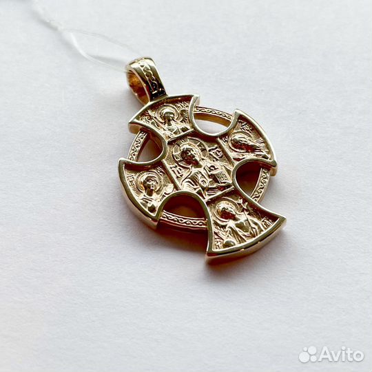 Золотой крест с ликами