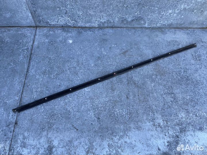 Накладка порога левая для Mercedes W124