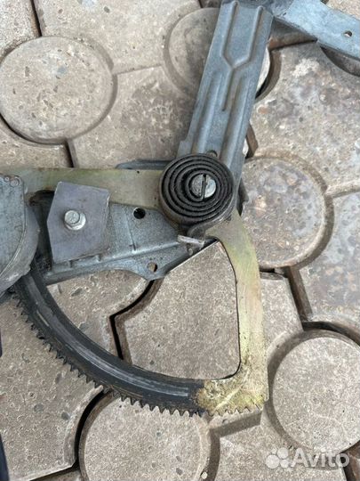 Стеклоподъемник передний правый Ford Scorpio MK 1