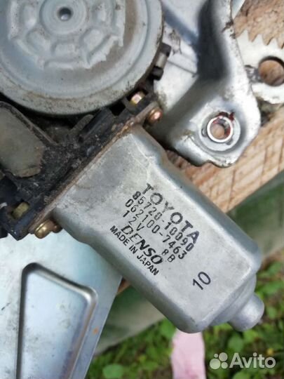 Стекдоподъемник для Toyota