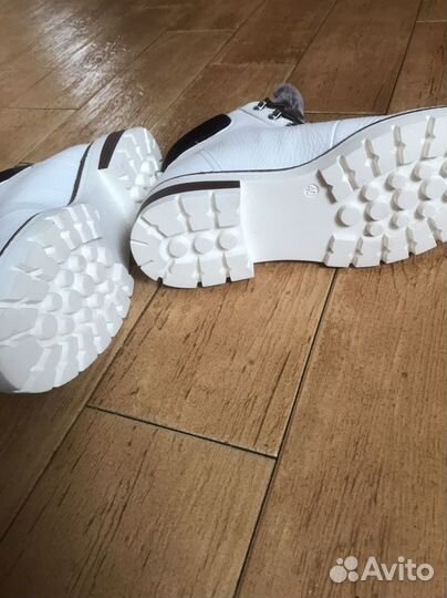 Женская обувь