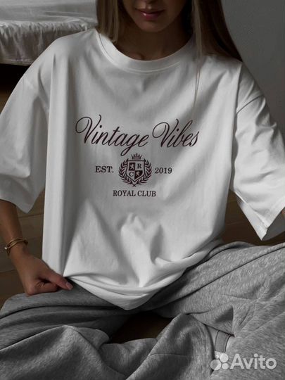 Белая футболка оверсайз