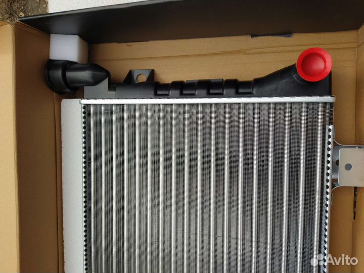Радиатор Нива 21214