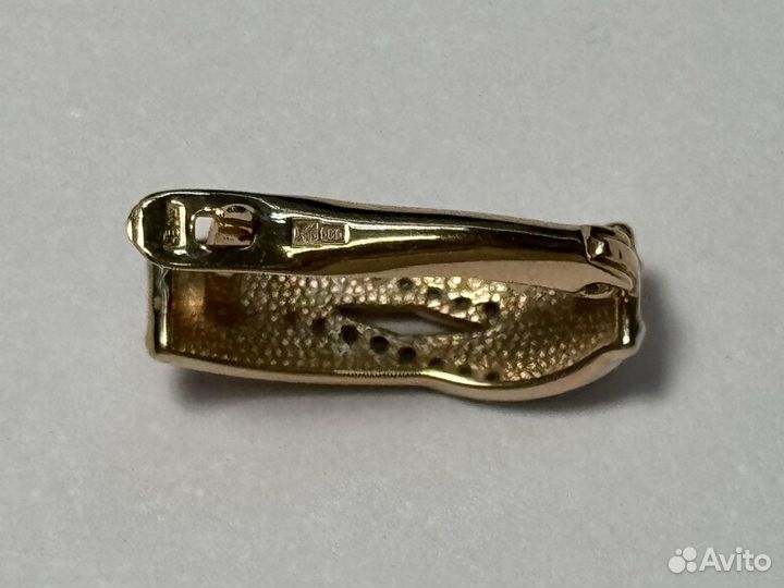 Серьги с камнями золотые