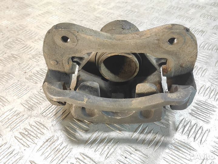 Суппорт передний правый Kia Magentis 2000-2005