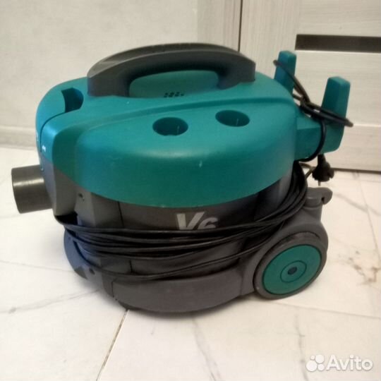 Профессиональный пылесос Tennant V6