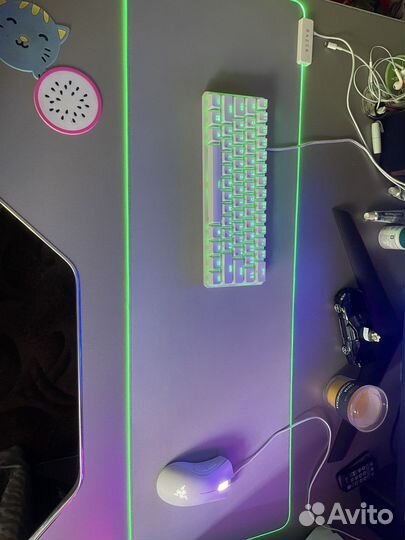 Набор клавиатура мышь коврик для игр Razer