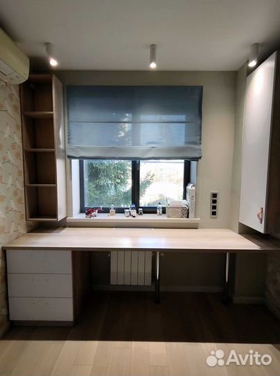 Детская рабочая зона у окна