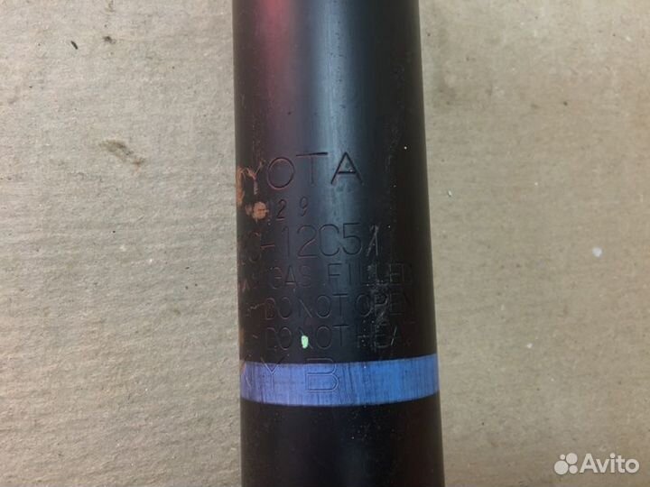 Амортизатор задний Toyota Corolla 150