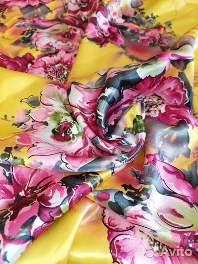 Атласная ткань