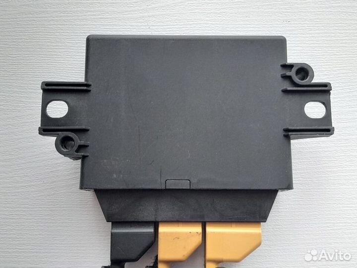 Блок управления парктроников Volkswagen Touareg NF