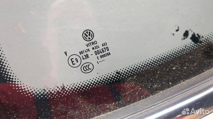 Стекло кузовное боковое левое заднее Volkswagen Taos