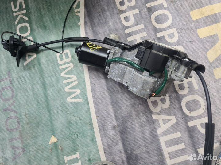 Электропривод сдвижной двери левый Kia Carnival 3