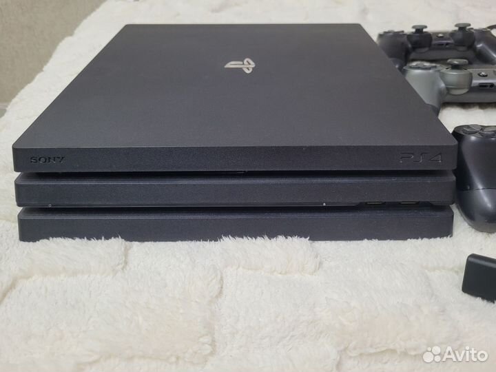 Sony playstation 4 PS4 pro