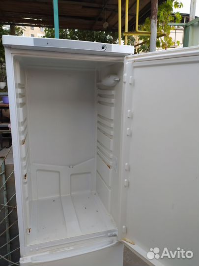 Холодильник бу Стинол