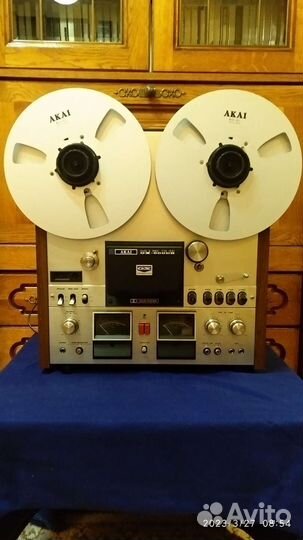 Катушечный магнитофон akai Revox