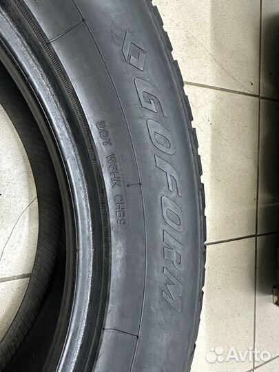 Goform W766 235/55 R19