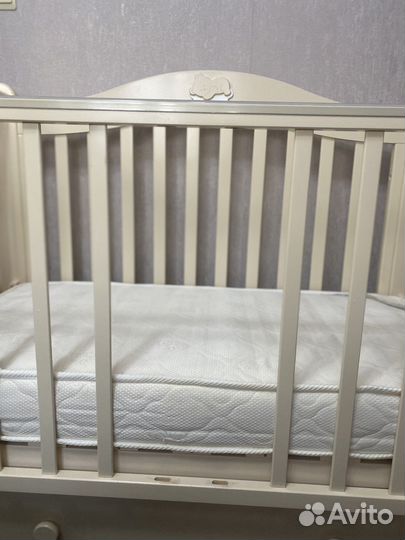 Кровать детская,Комод,постельное