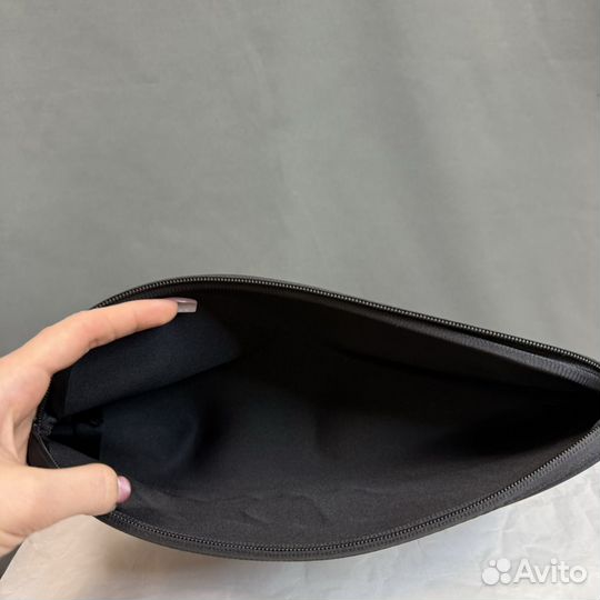 Косметичка Skims