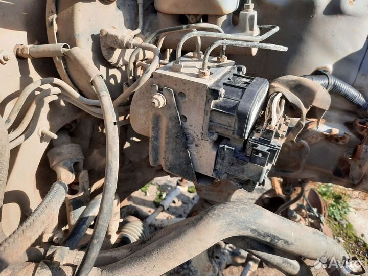 Блок abs Toyota avensis t220