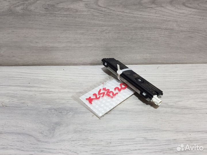 Антенна Mercedes GLC-klasse X253 2015