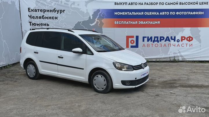 Петля капота правая Volkswagen Touran (1T3) 1T0823302F